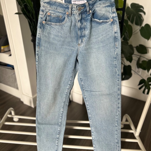 Garage mom jeans - NEW WITH TAGS - Picture 3 of 6